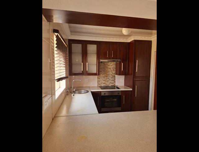 2 BEDROOM PROPERTY TO RENT IN MORELETAPARK